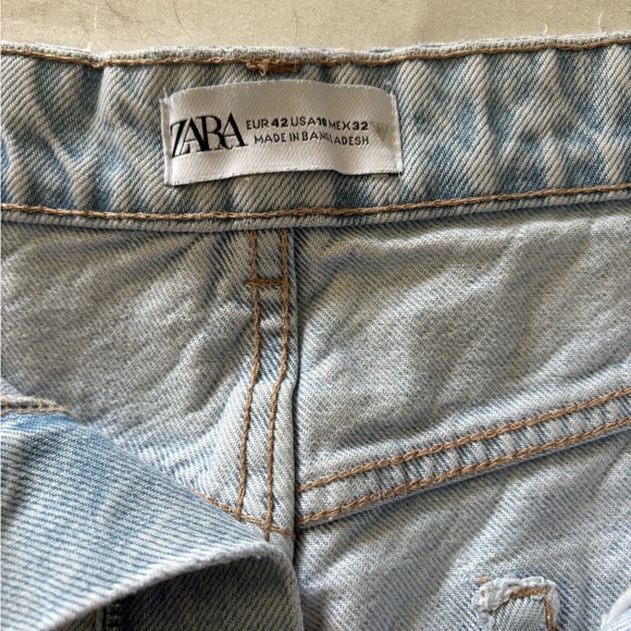 Zara Blue Jean Shorts with Distressed Frayed Hem - Picture 3 of 3